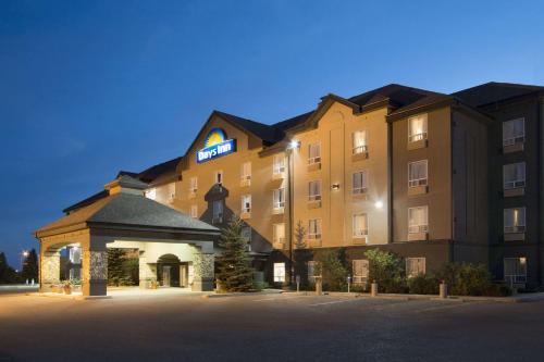 Фотография гостиницы Days Inn by Wyndham Medicine Hat