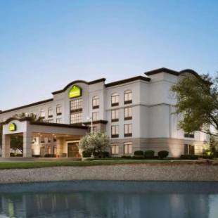 Фотографии гостиницы
Wingate by Wyndham Cincinnati Blue Ash