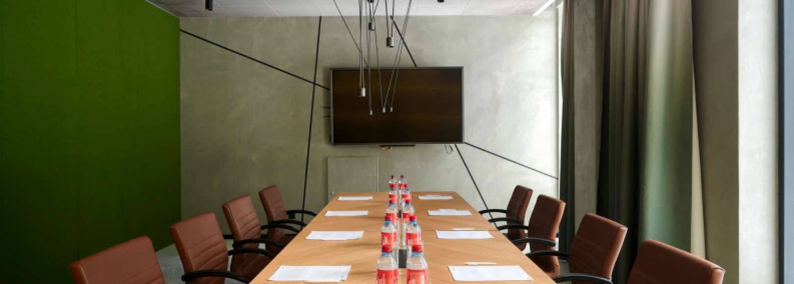 Фотография комнаты для переговоров Нева