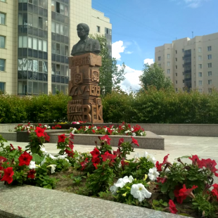 Фотография памятника Памятник Льву Сандахчиеву