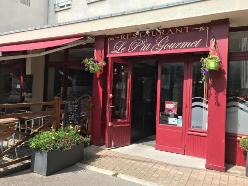 Фотография гостиницы Hotel du Centre - Restaurant le P'tit Gourmet