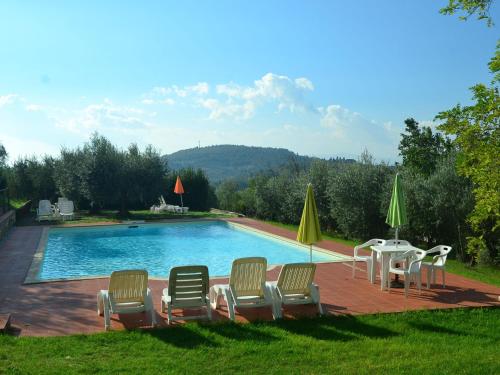 Фотография гостевого дома Cozy Apartment in Barberino Val d'Elsa With Private Pool