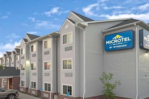 Фотография гостиницы Microtel Inn and Suites - Inver Grove Heights