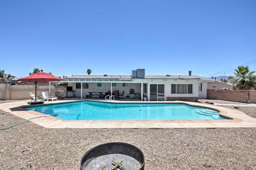 Фотография гостевого дома Lake Havasu Home with Heated Pool 3 Mins to Town and Lake