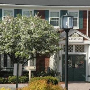 Фотографии гостиницы
Lamie's Inn & The Old Salt Tavern