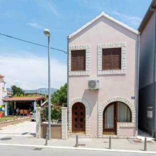 Фотографии гостевого дома
Apartments by the sea Kastel Stari, Kastela - 15894