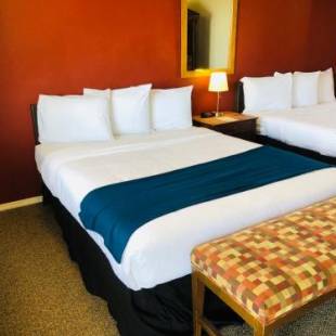 Фотографии мини отеля
Lakeshore Inn Water Front