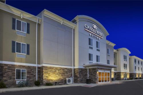 Фотография гостиницы Candlewood Suites Morgantown-Univ West Virginia, an IHG Hotel