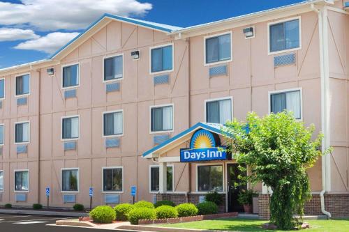 Фотография гостиницы Days Inn by Wyndham Dyersburg