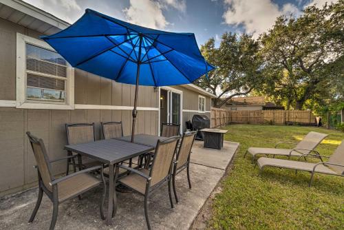 Фотографии гостевого дома
Pet-Friendly Home with Yard about 6 Miles to Beach!