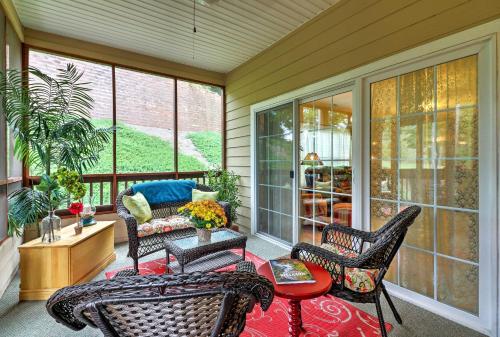 Фотография гостевого дома Clayton Condo on Kingwood Golf Course Near Main St