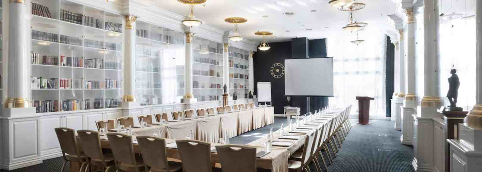 Фотография комнаты для переговоров Library