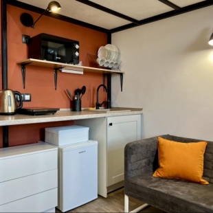 Фотография квартиры Диван и чемодан на магистрали Вокзальной