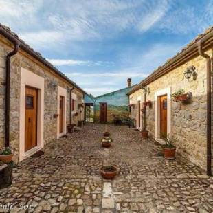 Фотографии базы отдыха 
            Masseria Xireni