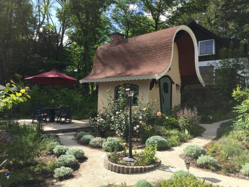 Фотография мини отеля Garden Shed R