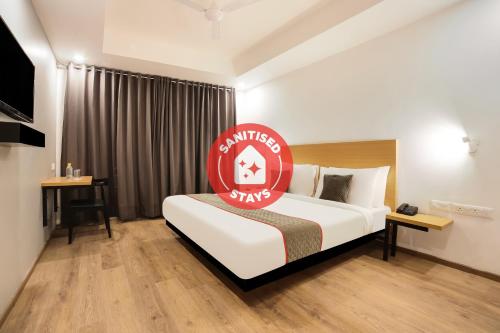 Фотографии гостиницы 
            Vaccinated Staff- OYO Townhouse 141 Sector 14 Old Gurgaon