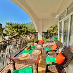 Фотография квартиры Улучшенные трехкомнатные апартаменты с террасой