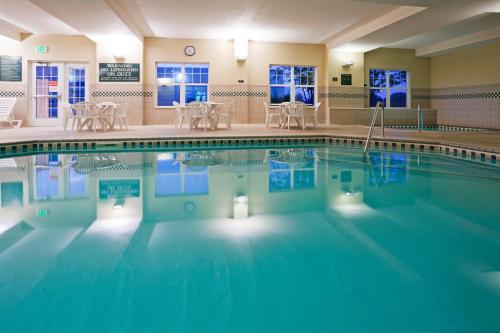 Фотография гостиницы Country Inn & Suites by Radisson, St. Cloud East, MN