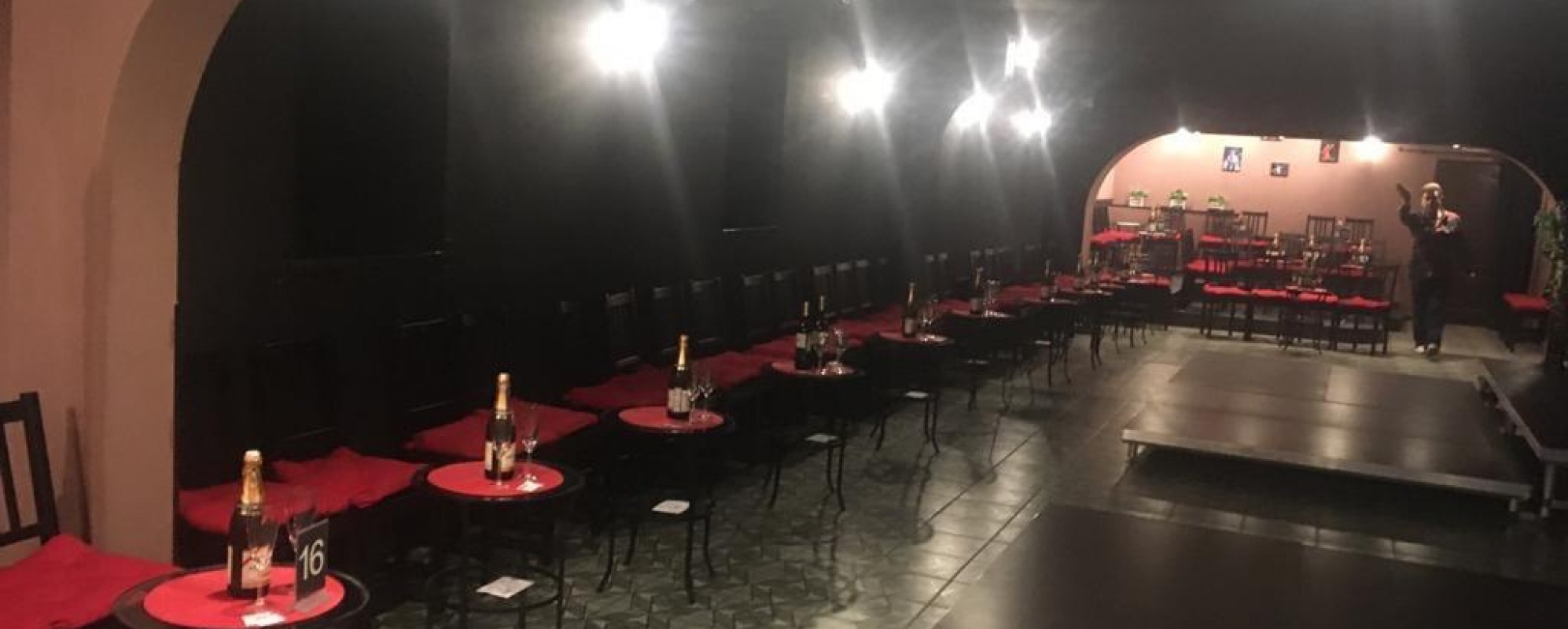 Фотографии концертного зала Театральный зал на 100 мест