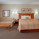 Фотография гостиницы Candlewood Suites Houston I-10 East, an IHG Hotel