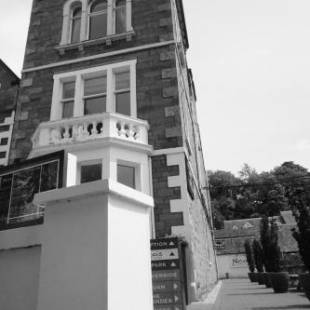 Фотографии апарт отеля
The Glen Mhor Apartments