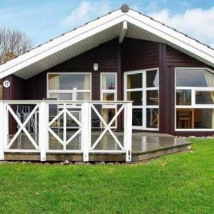 Фотографии гостевого дома
Two-Bedroom Holiday home in Gelting 1