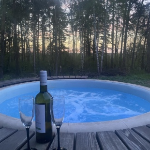 Фотография Коттеджа Частный Дом 250м2 с Баней Джакузи у Леса и Озера