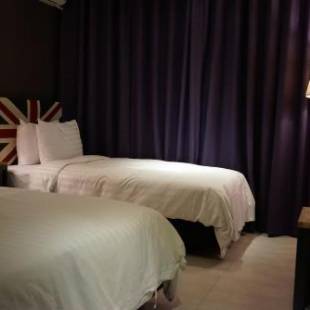 Фотографии гостиницы 
            Hotel Namoo Cheong-ju