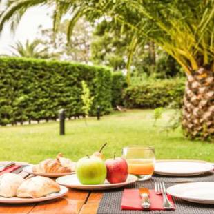 Фотографии гостиницы 
            Hotel ibis Porto Gaia