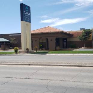 Фотографии гостиницы
Clarion Inn & Suites