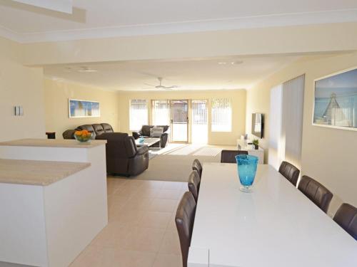 Фотография гостевого дома Sunbakers