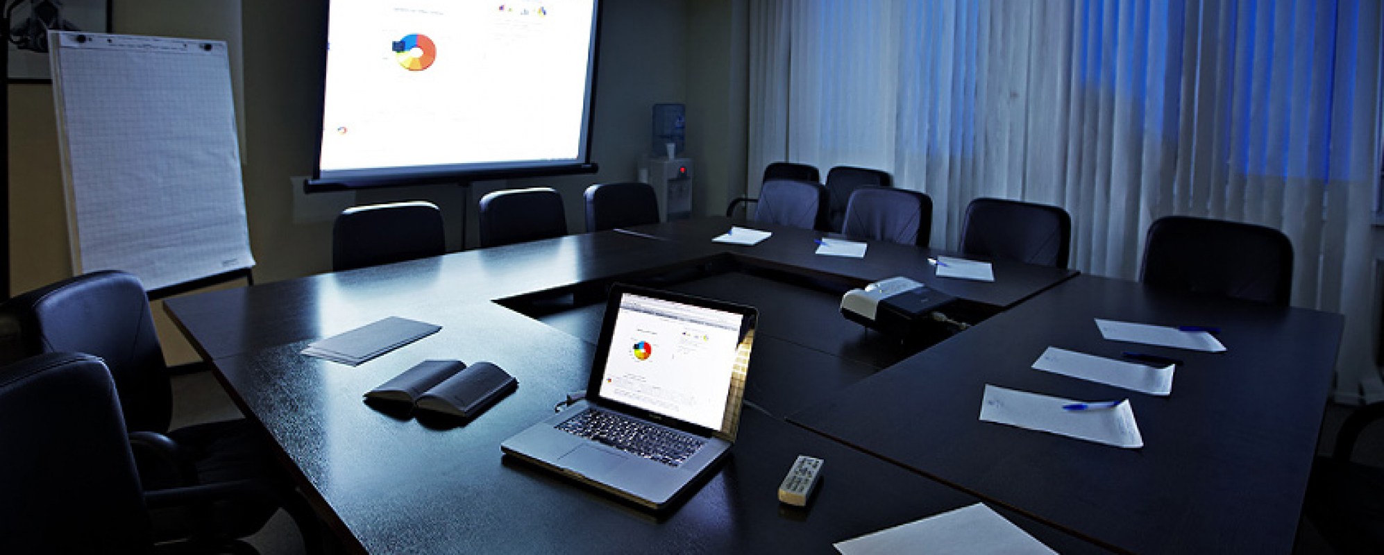 Фотографии комнаты для переговоров Комната переговоров на 20 человек