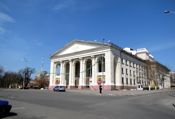 Фотография достопримечательности Музыкально-драматический театр им. Кулиша