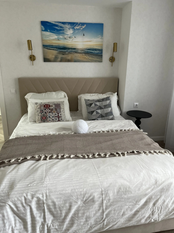 Фотография квартиры Квартира на первом этаже с окнами на парковку