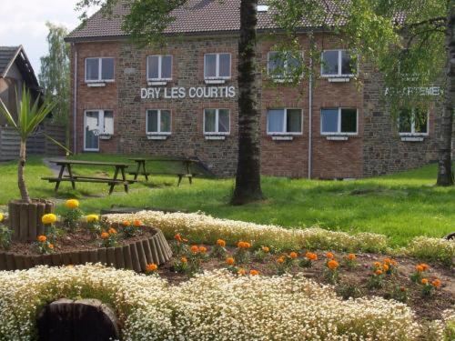 Фотография гостиницы Hotel Dry Les Courtis