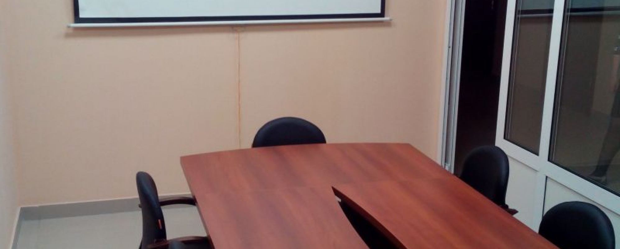 Фотографии конференц-зала Кварц на 8 человек