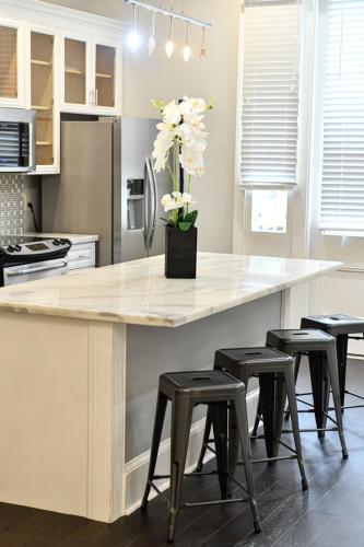 Фотография квартиры French Quarter Delight 9