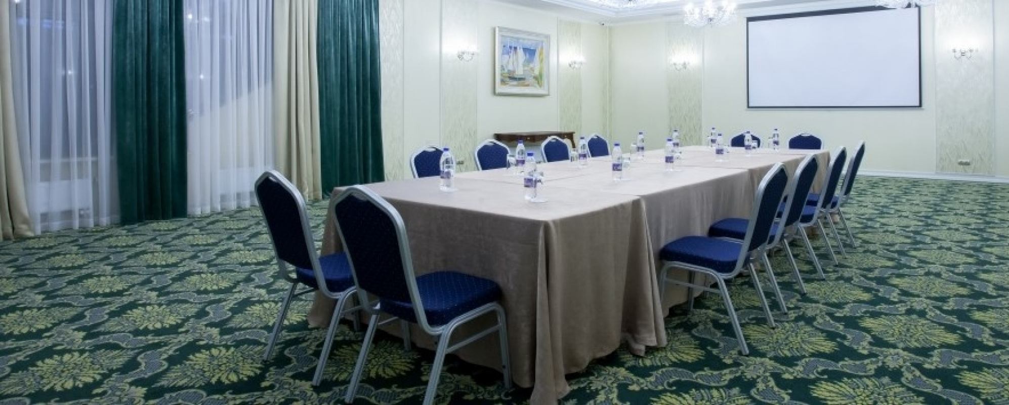 Фотографии конференц-зала Нефрит