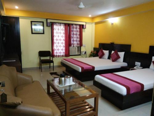 Фотография гостиницы Hotel Su Shree Continental 5 Minutes Walk From New Delhi Railway Station
