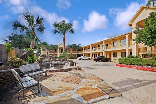 Фотография гостиницы Super 8 by Wyndham Houston Hobby Airport South