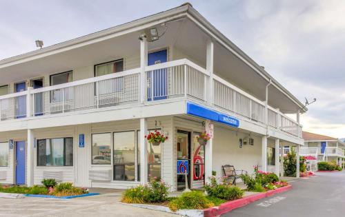 Фотография гостиницы Motel 6-Medford, OR - North
