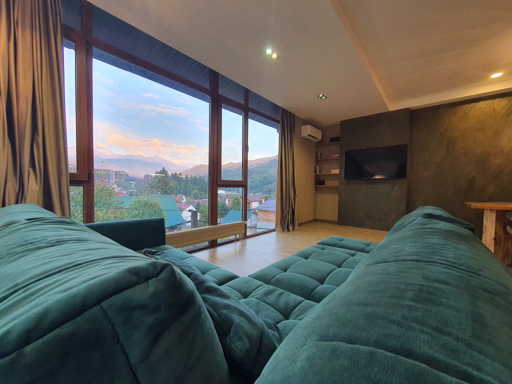 Фотография квартиры Апартаменты с Панорамным Видом на Горы по всему периметру. Красная Поляна Центр