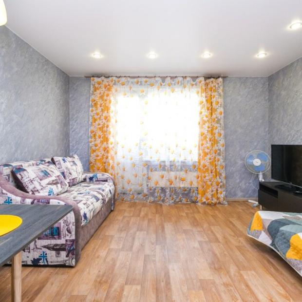 Фотографии квартиры 
            Апартаменты Квартирка Нск На Горском Мкр 72