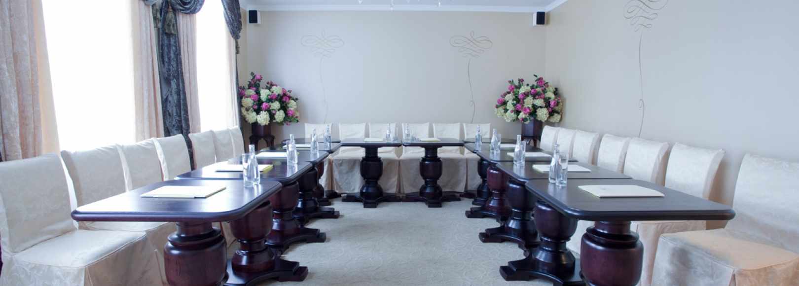 Фотография конференц-зала Вилла де Вилль