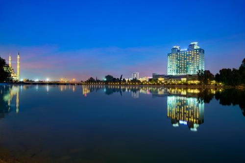 Фотография гостиницы Adana HiltonSA Hotel