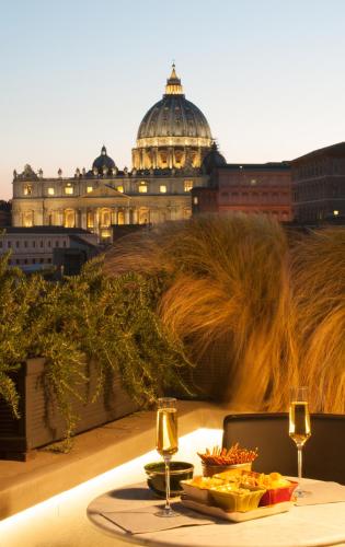 Фотография гостиницы Trianon Borgo Pio Aparthotel