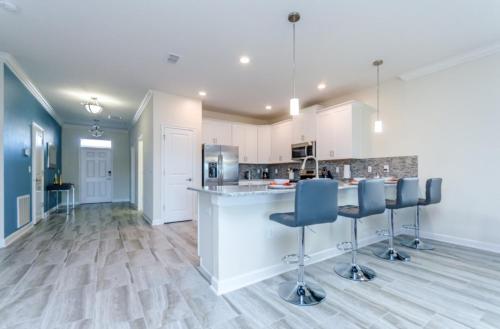 Фотография гостевого дома Brand New Crystal Luxury Home