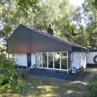 Фотографии гостевого дома
Modern Holiday Home in Haaksbergen with Garden