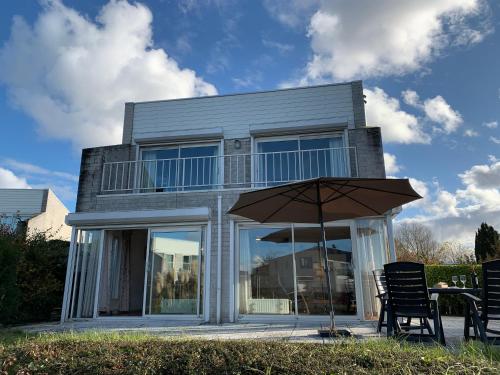 Фотография гостевого дома Vakantievilla met eigen aanlegsteiger