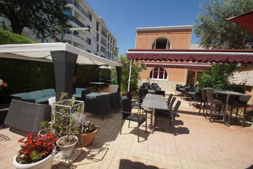 Фотография гостиницы Hôtel Le Derby